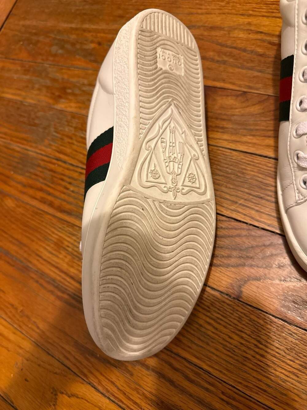 Gucci Ace Leather Sneakers with Pearls and Spikes - Picture 8 of 8